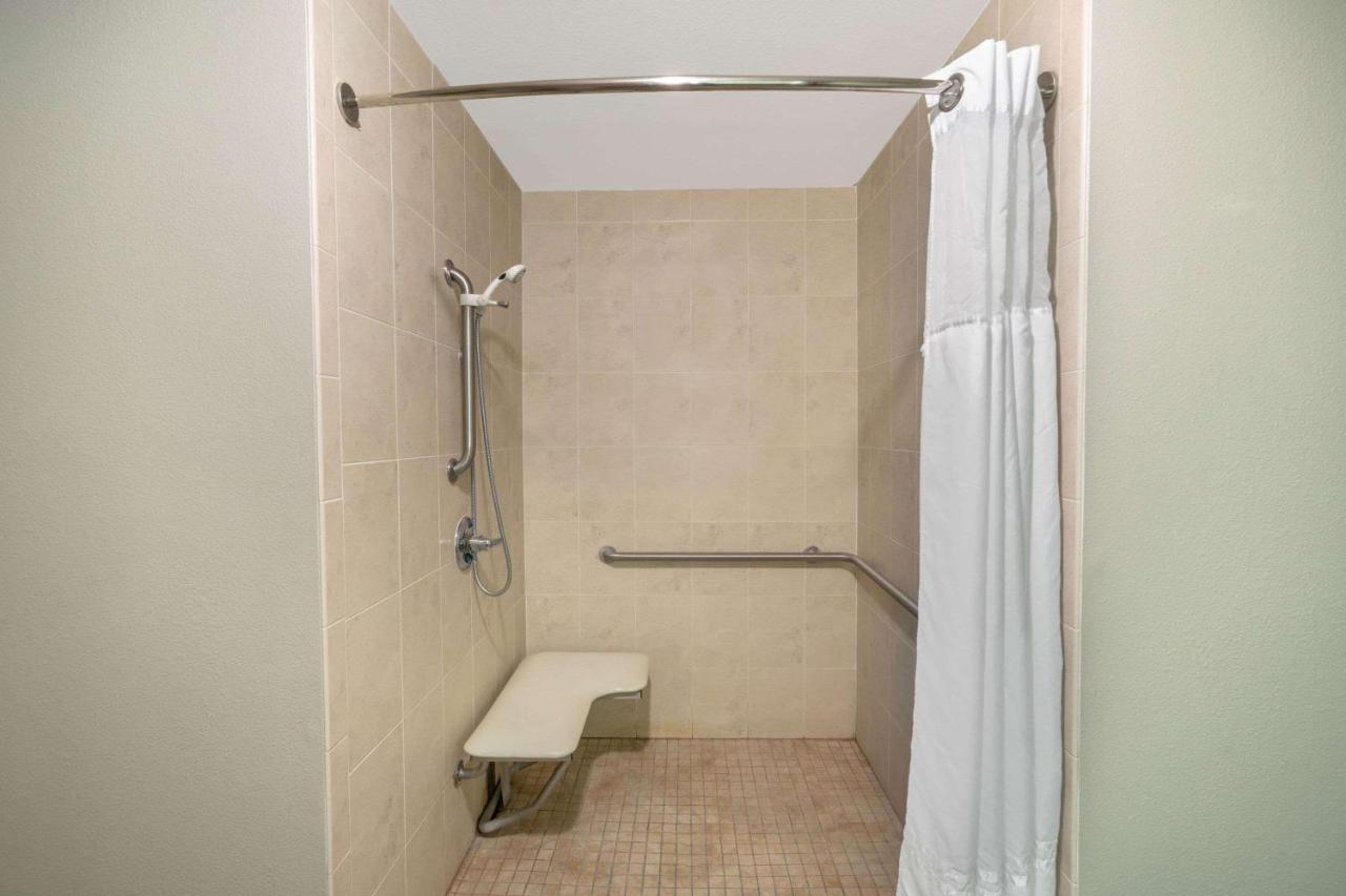 מלון La Quinta By Wyndham Latham Albany Airport מראה חיצוני תמונה